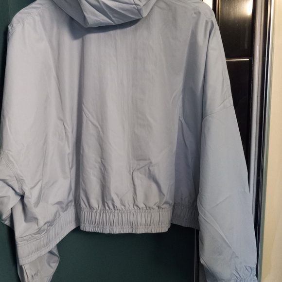 Adidas -  City Escape Jacket- Women's- SZ XL- NWT - Picture 3 of 11